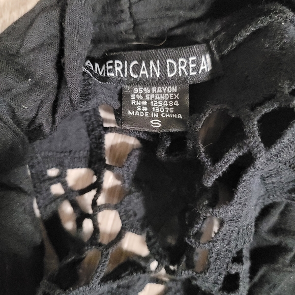 Black Sleeveless Cardigan - Picture 3 of 4